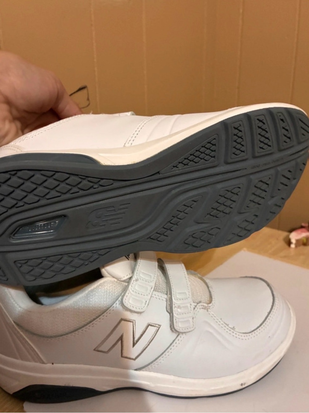 New Balance Mens White Hook-and-Loop Sneakers